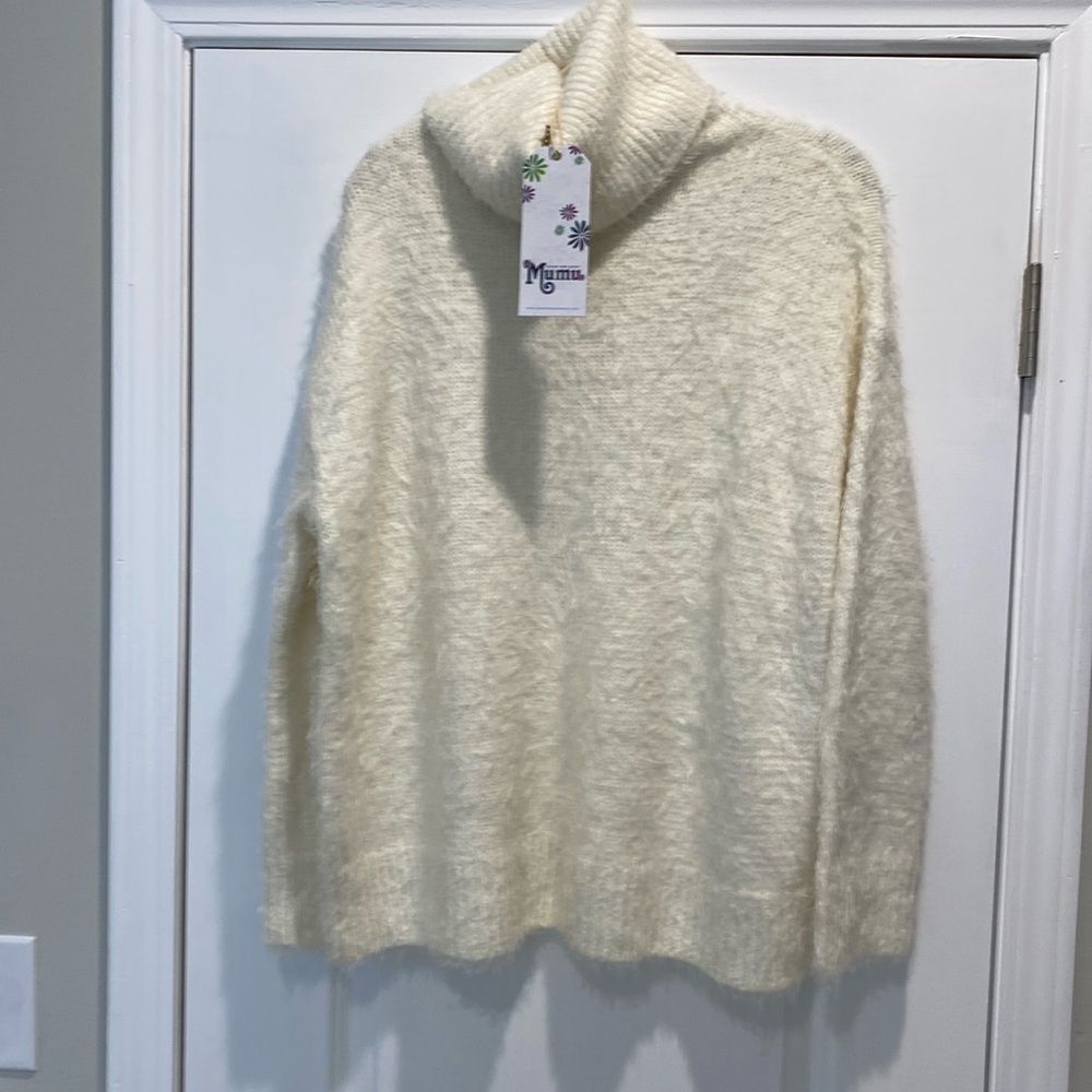So soft, Show me your MuMu white sweater